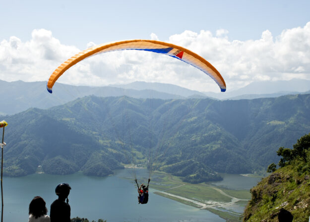 Paragliding in Pokhara in Nepal